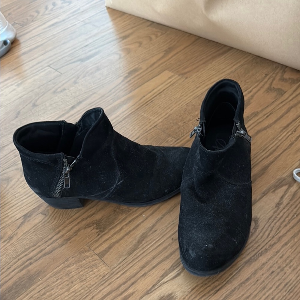 American Retro Black Heeled Boots